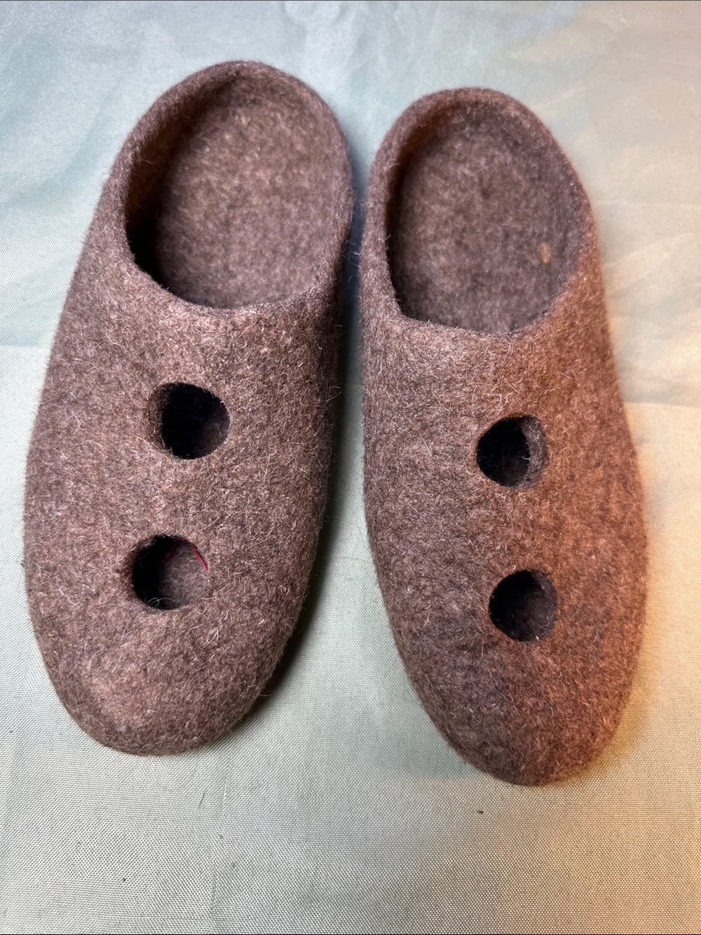 Women's Felt Slip-On Slippers with Double Cutouts — Brown